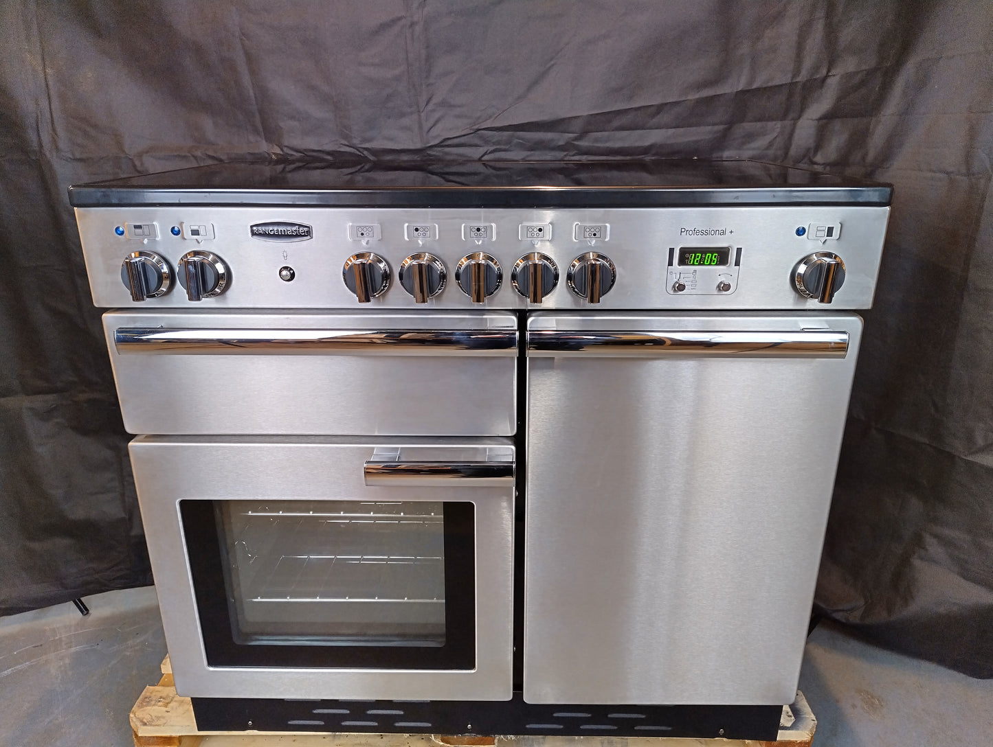 Rangemaster Professional Plus 100 Induction Range Cooker – Stainless steel (Refurbished)